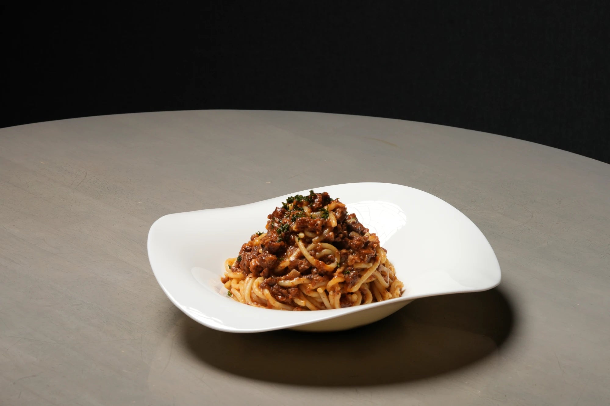 肉をじっくり煮込んだソースをまとった極太の生パスタ、ビゴリ